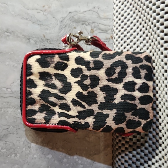 COACH OCELOT LEOPARD PRINT RED PATENT POUCH WRISTLET - Picture 3 of 3